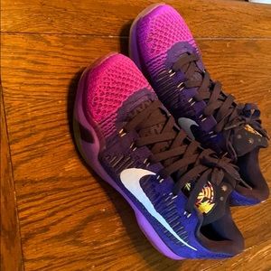 Kobe Bryant Basketball shoes Historia Est Vitae